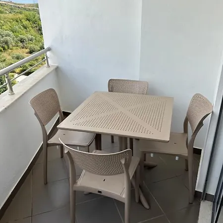 Lulu - Coral Apartamento Golem (Tirana)